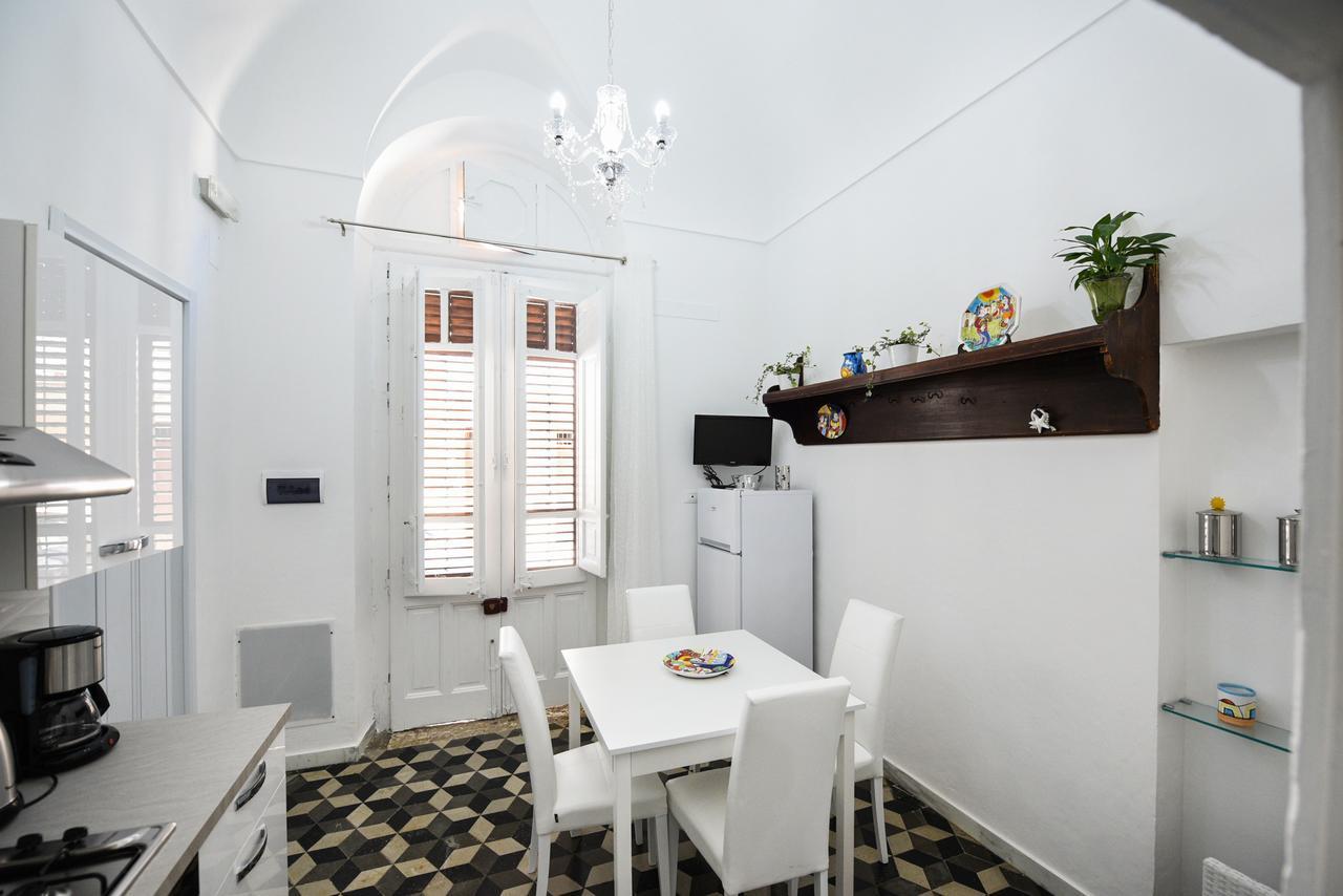 Palazzo Taormina Apartment Castellammare del Golfo Exterior photo