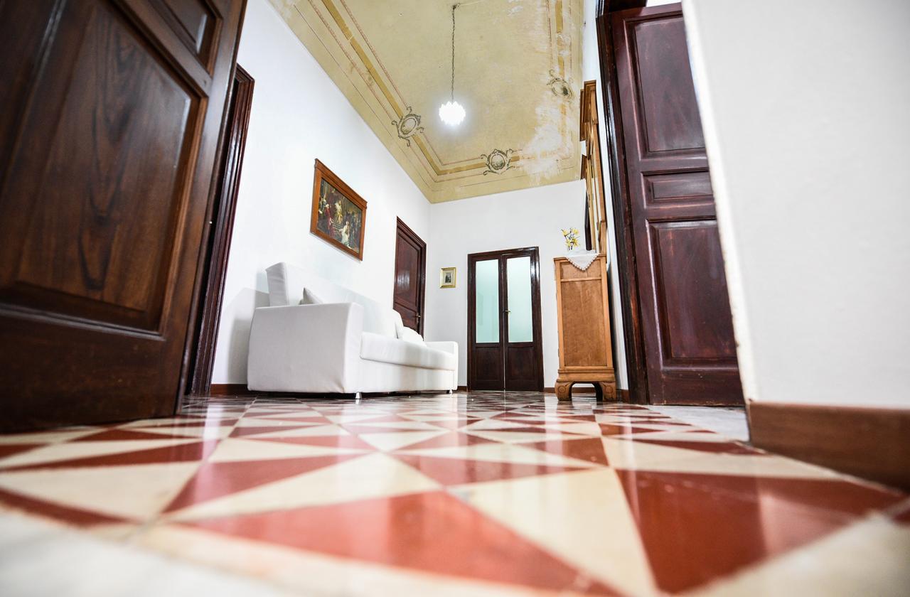 Palazzo Taormina Apartment Castellammare del Golfo Exterior photo